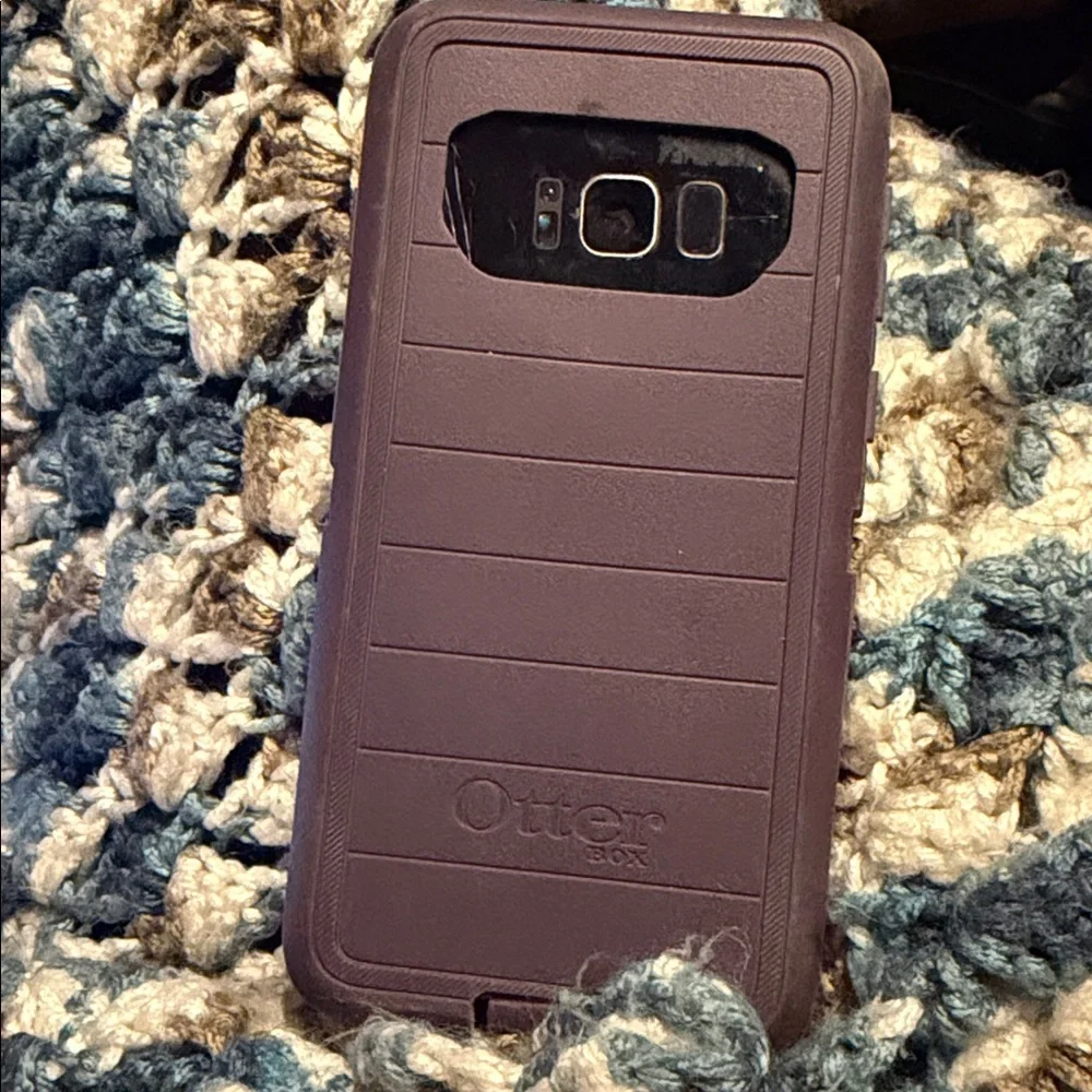 Samsung Galaxy S8 Black‎ Phone Unlocked, Working, Need Screen Replaced Otter Box